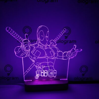 deadpool-violeta Deadpool