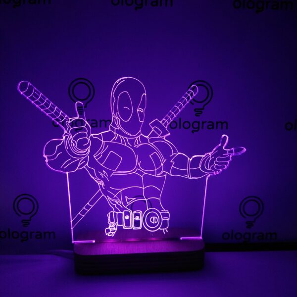 deadpool-violeta Deadpool