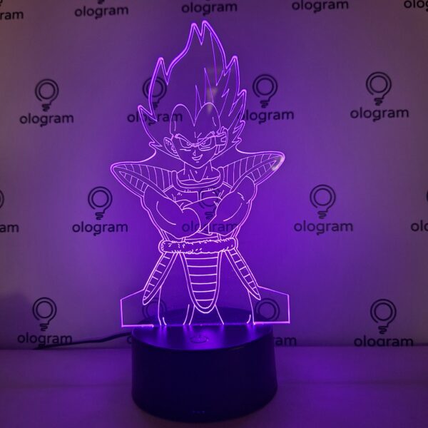 vegeta-traje-violeta