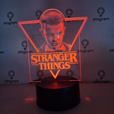 elven-triangulo-rojo Eleven (Stranger Things - v.1)