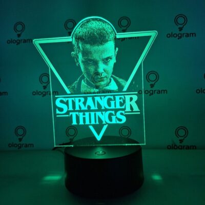 elven-triangulo-verde Eleven (Stranger Things - v.1)