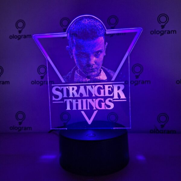 elven-triangulo-violeta Eleven (Stranger Things - v.1)